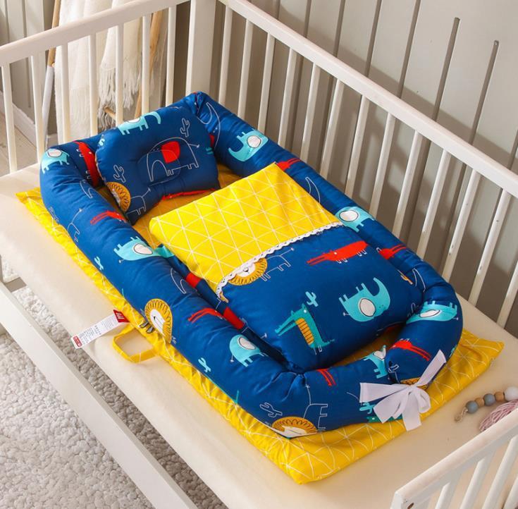 Baby's Portable Crib