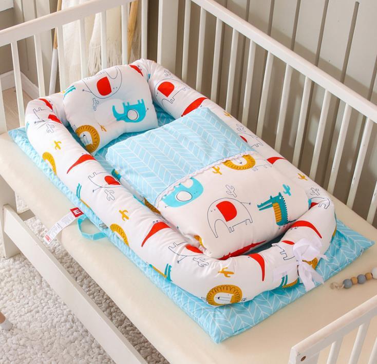 Baby's Portable Crib