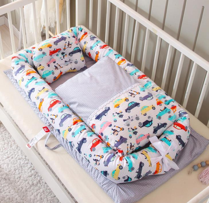 Baby's Portable Crib